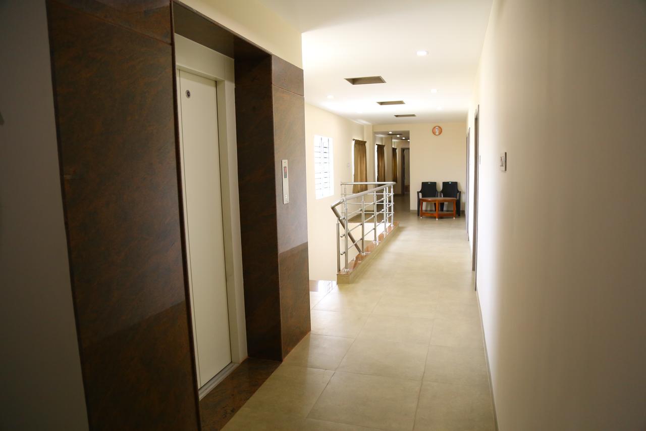 Hotel Gokulgrande Erode Ngoại thất bức ảnh