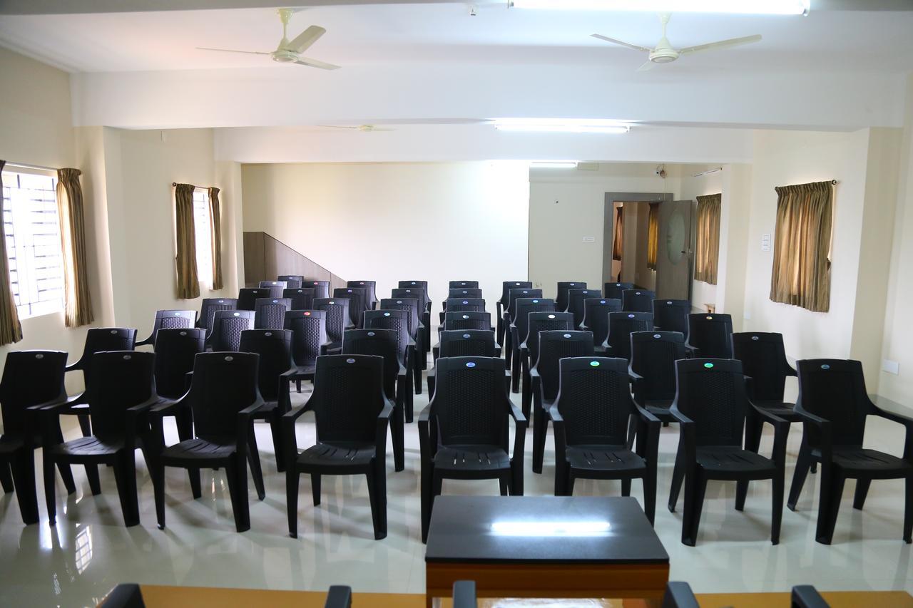 Hotel Gokulgrande Erode Ngoại thất bức ảnh