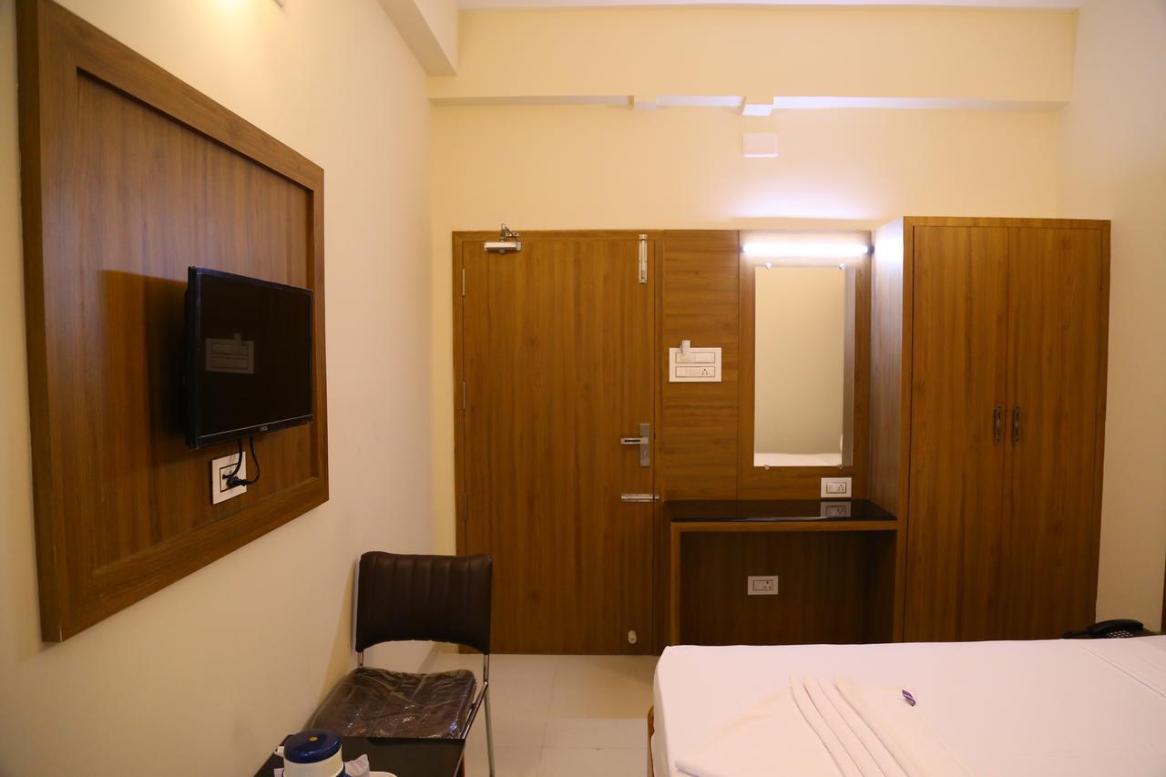 Hotel Gokulgrande Erode Ngoại thất bức ảnh