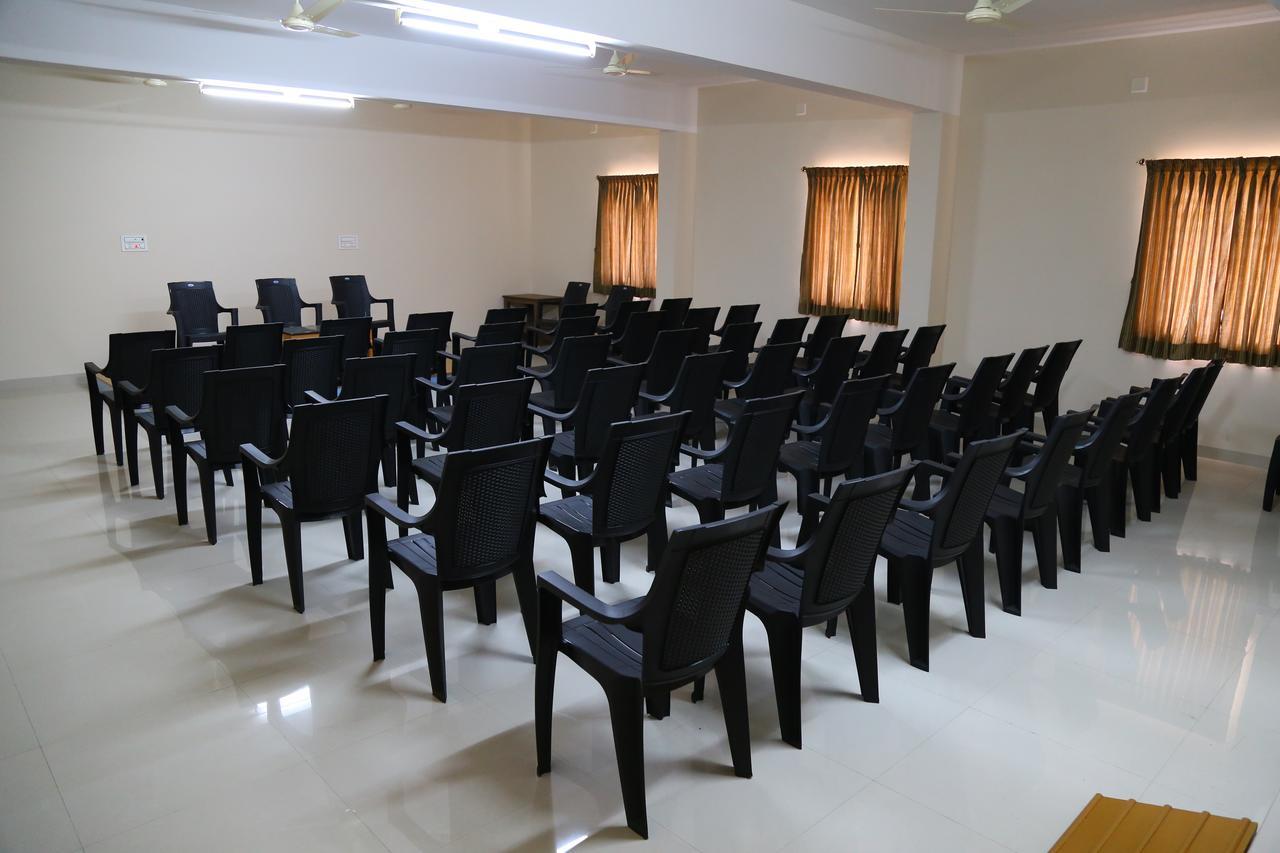 Hotel Gokulgrande Erode Ngoại thất bức ảnh