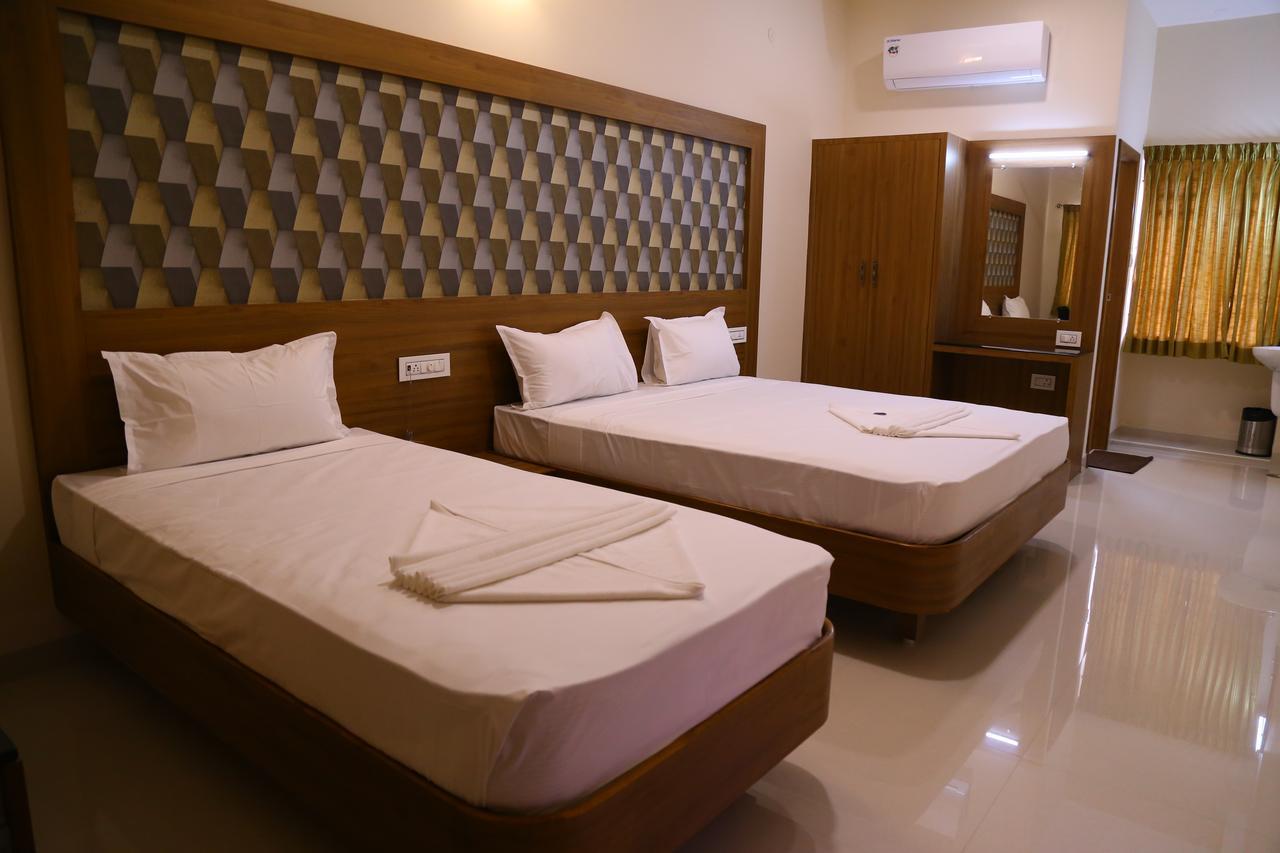 Hotel Gokulgrande Erode Ngoại thất bức ảnh