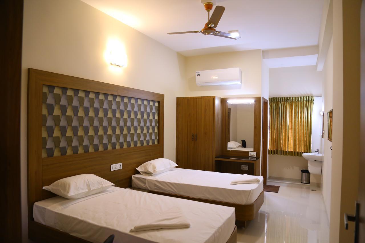 Hotel Gokulgrande Erode Ngoại thất bức ảnh